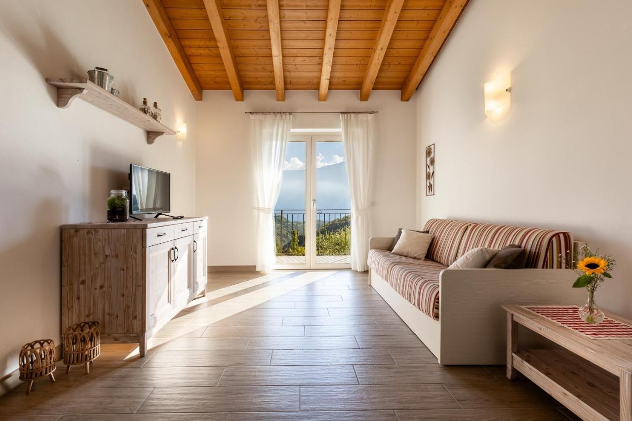 Mos Country House Tremosine Buitenkant foto